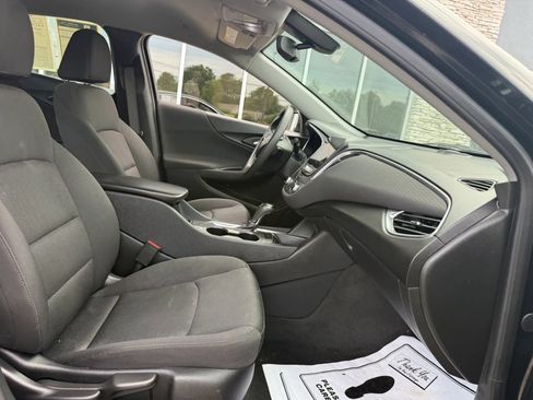 Used 2020 Chevrolet Malibu LT FWD image 13
