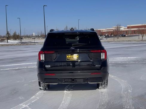 Used 2025 Ford Explorer ST-Line image 31