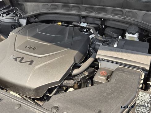 Certified 2025 Kia Telluride S FWD image 19