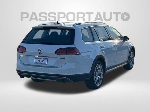 Used 2019 Volkswagen Golf Alltrack SEL image 5
