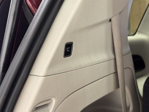 Used 2023 Chrysler Voyager LX FWD image 20