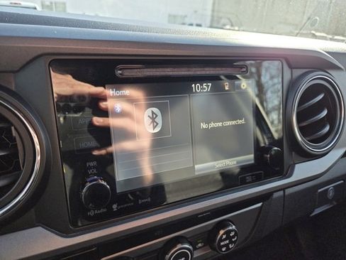 Used 2019 Toyota Tacoma SR5 image 8