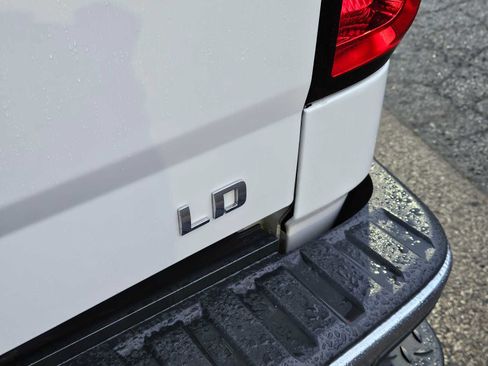 Used 2019 Chevrolet Silverado 1500 LT w/ All Star Edition image 17