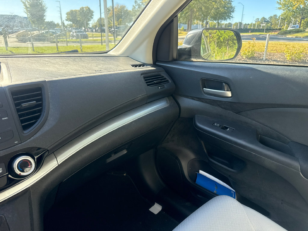Used 2015 Honda CR-V LX image 17