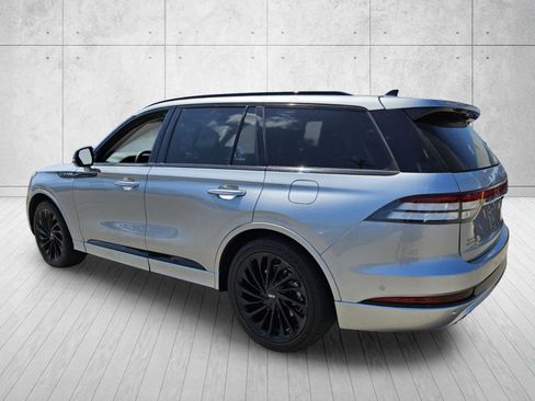 Used 2024 Lincoln Aviator Reserve w/ Equipment Group 201A RWD image 5
