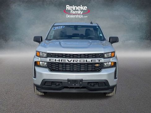 Used 2022 Chevrolet Silverado 1500 Custom image 2