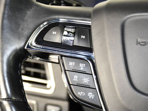Used 2023 Lincoln Navigator L Reserve AWD/4WD image 21