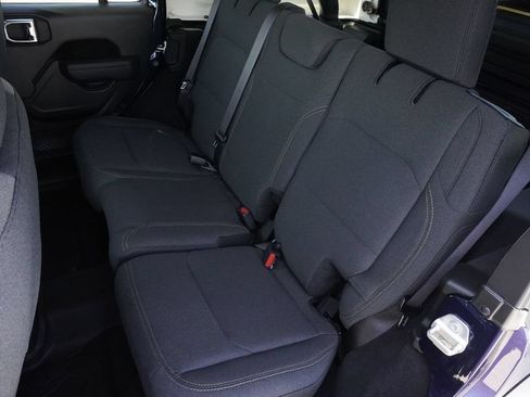 Used 2025 Jeep Wrangler Unlimited Sport AWD/4WD image 30