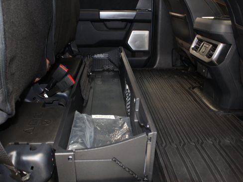 Used 2024 Ford F250 Platinum w/ Tremor Off-Road Package AWD/4WD image 59