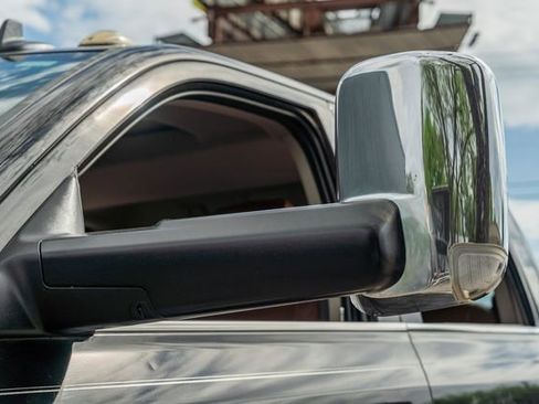 Used 2017 RAM 3500 Laramie Longhorn image 10