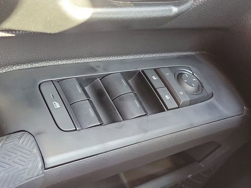 Used 2026 Toyota Tacoma SR image 15