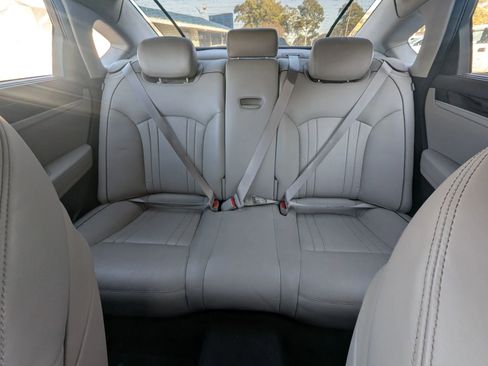 Used 2015 Hyundai Genesis 3.8 w/ Option Group 03 image 20