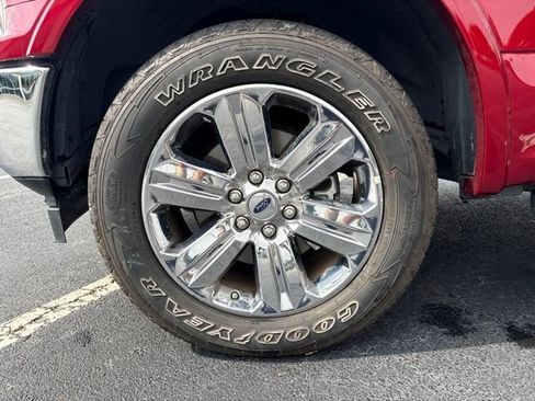 Used 2019 Ford F150 Lariat AWD/4WD image 11