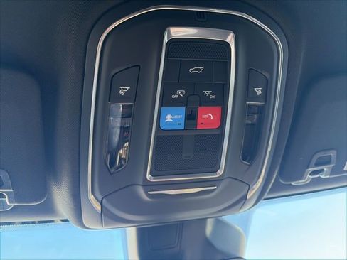 New 2025 Jeep Grand Cherokee Limited w/ Black Appearance Package image 24