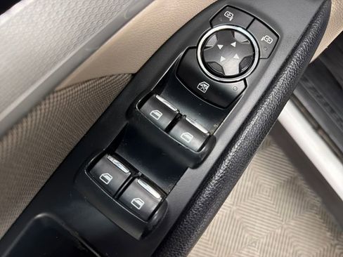 Certified 2019 Ford Explorer FWD image 17