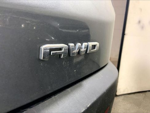 Used 2021 GMC Acadia SLE w/ Driver Convenience Package image 9