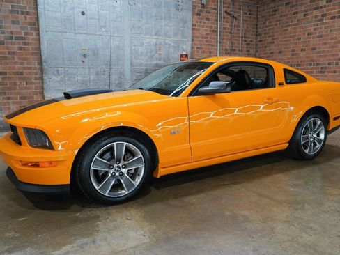 Used 2008 Ford Mustang GT Premium RWD image 7