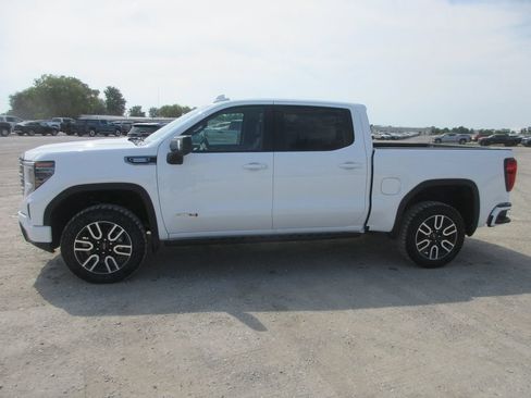 New 2026 GMC Sierra 1500 AT4 w/ AT4 Premium Package AWD/4WD image 11