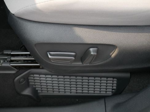 Certified 2026 Toyota Sienna LE FWD image 20
