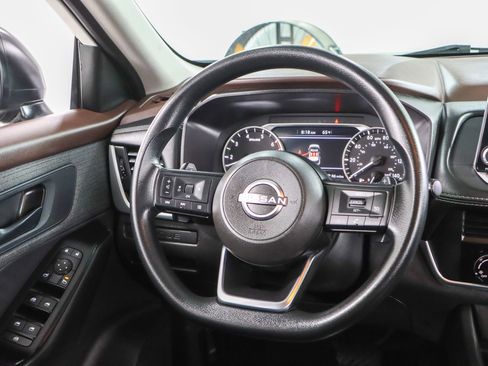 Used 2023 Nissan Rogue S FWD image 12