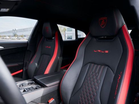 Used 2024 Lamborghini Urus Performante AWD/4WD image 53