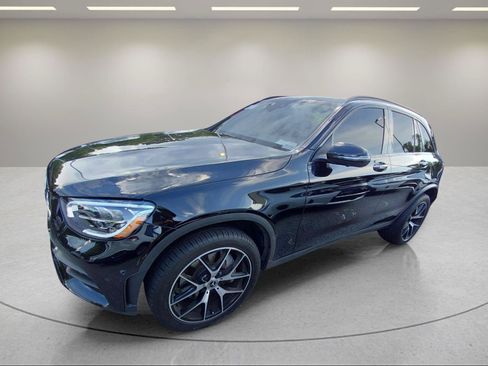 Used 2020 Mercedes-Benz GLC 300 4MATIC image 3