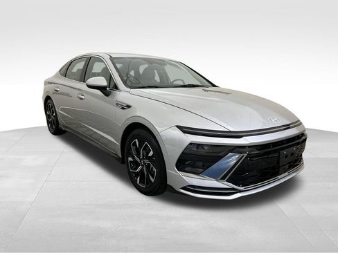 Used 2025 Hyundai Sonata SEL FWD image 8