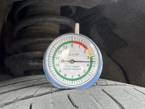 Used 2024 Cadillac XT6 Premium Luxury image 32