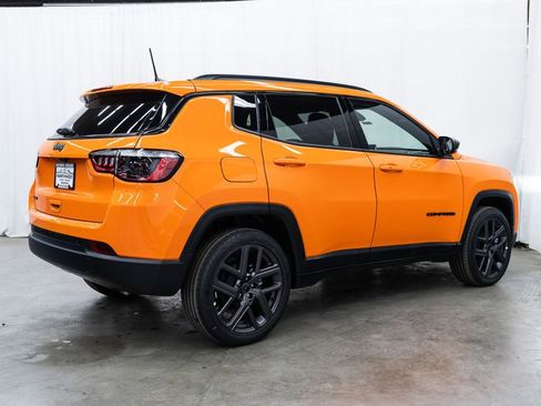 Used 2026 Jeep Compass Latitude image 6