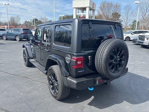 Used 2023 Jeep Wrangler Unlimited Sahara w/ Cold Weather Group image 7