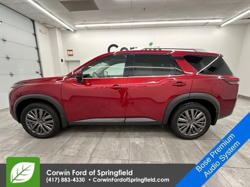 Used 2023 Nissan Pathfinder SL w/ SL Premium Package image 2