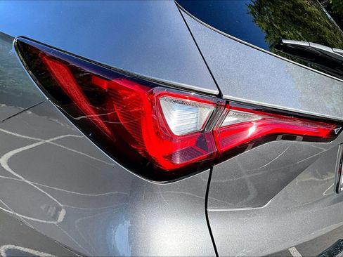 Used 2023 Acura MDX SH-AWD w/ Technology Package image 29