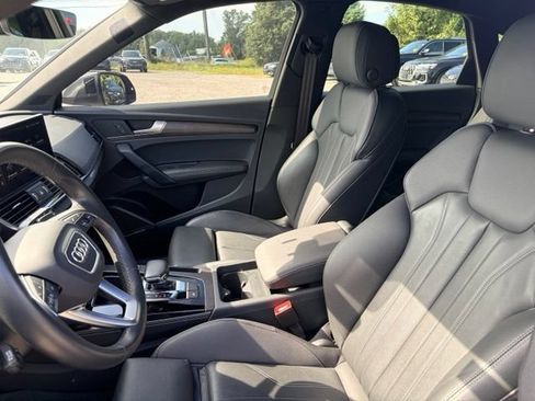 Used 2023 Audi Q5 2.0T Premium Plus w/ Premium Plus Package AWD/4WD image 7