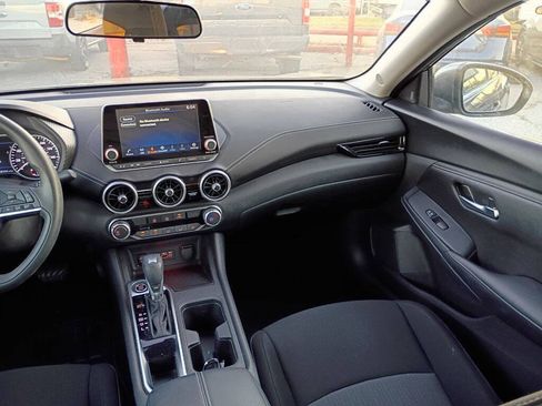 Used 2024 Nissan Sentra SV FWD image 18