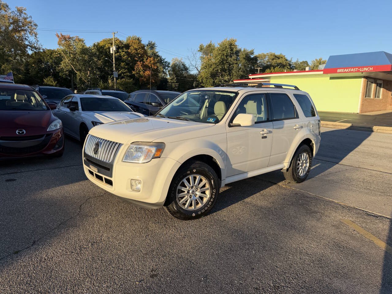 Used 2010 Mercury Mariner Premier AWD/4WD image 2