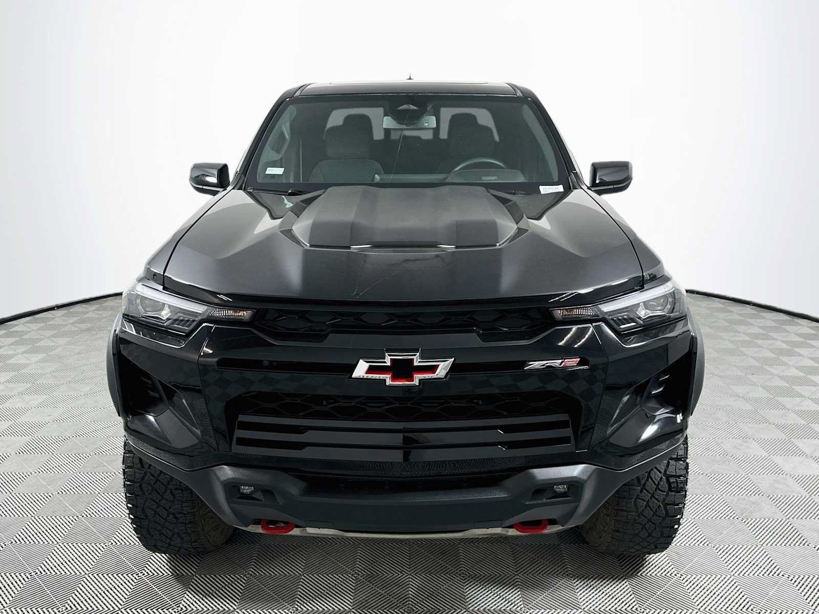 Used 2024 Chevrolet Colorado ZR2 AWD/4WD image 2