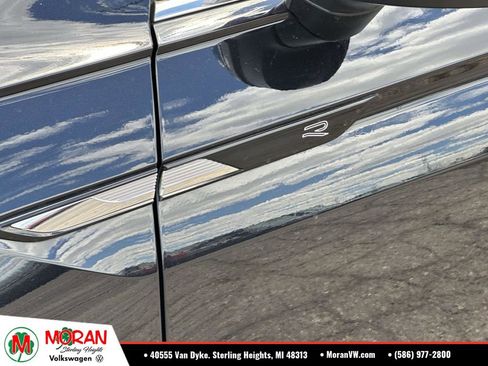 Used 2022 Volkswagen Tiguan SEL R-Line AWD/4WD image 10