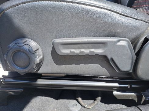 Used 2023 Jeep Wrangler Unlimited Rubicon w/ Cold Weather Group image 28