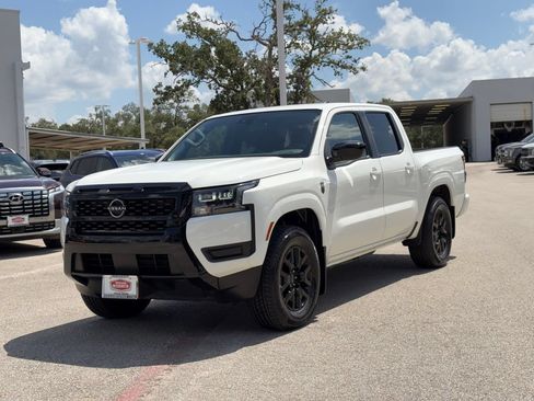 Certified 2026 Nissan Frontier SV w/ Tow Package RWD image 7