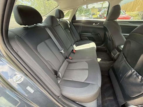 Used 2021 Kia K5 LXS FWD image 10