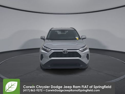 Used 2025 Toyota RAV4 XLE image 5