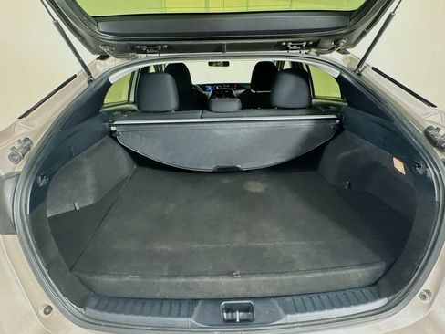 Used 2021 Toyota Prius Prime LE FWD image 30
