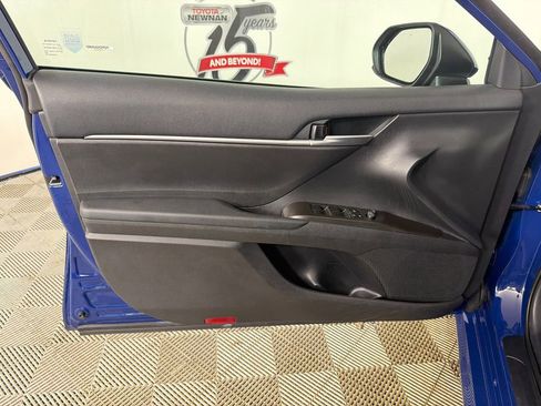 Used 2024 Toyota Camry LE FWD image 10