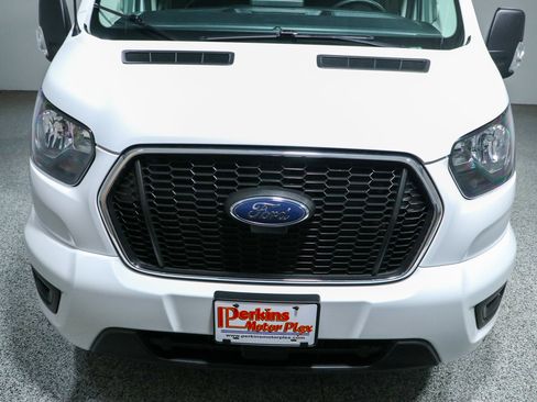 Used 2025 Ford Transit 350 XLT RWD image 4