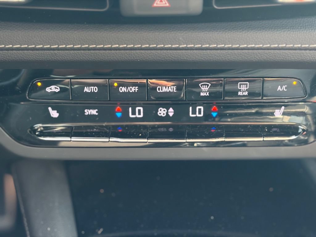 Used 2023 Buick Envision Preferred w/ Sport Touring Package AWD/4WD image 30