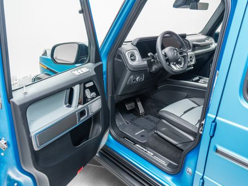 Used 2025 Mercedes-Benz G 63 AMG 4MATIC image 23