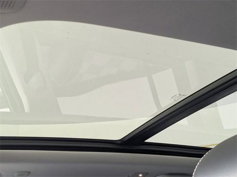 Used 2023 Jeep Grand Cherokee 4WD 4xe image 13