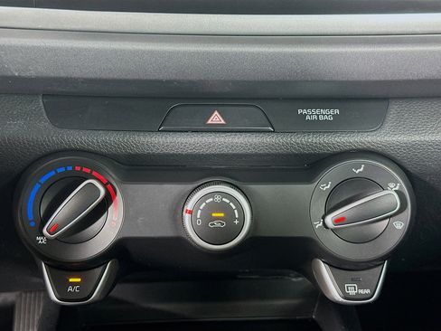 Used 2018 Kia Rio S image 22