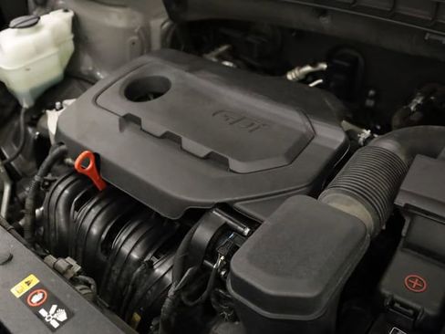 Used 2019 Kia Sorento L image 11