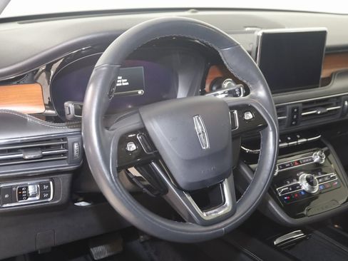 Used 2021 Lincoln Corsair Reserve w/ Equipment Group 201A image 6